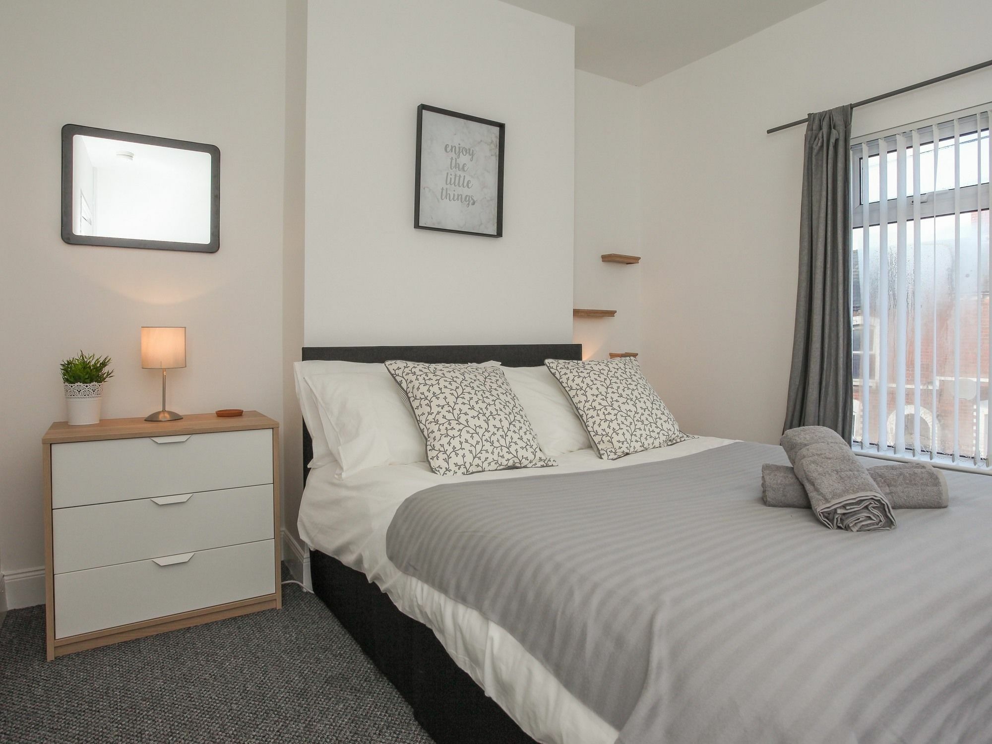 Kingston Serviced Accommodation - Donegall Avenue Белфаст Экстерьер фото
